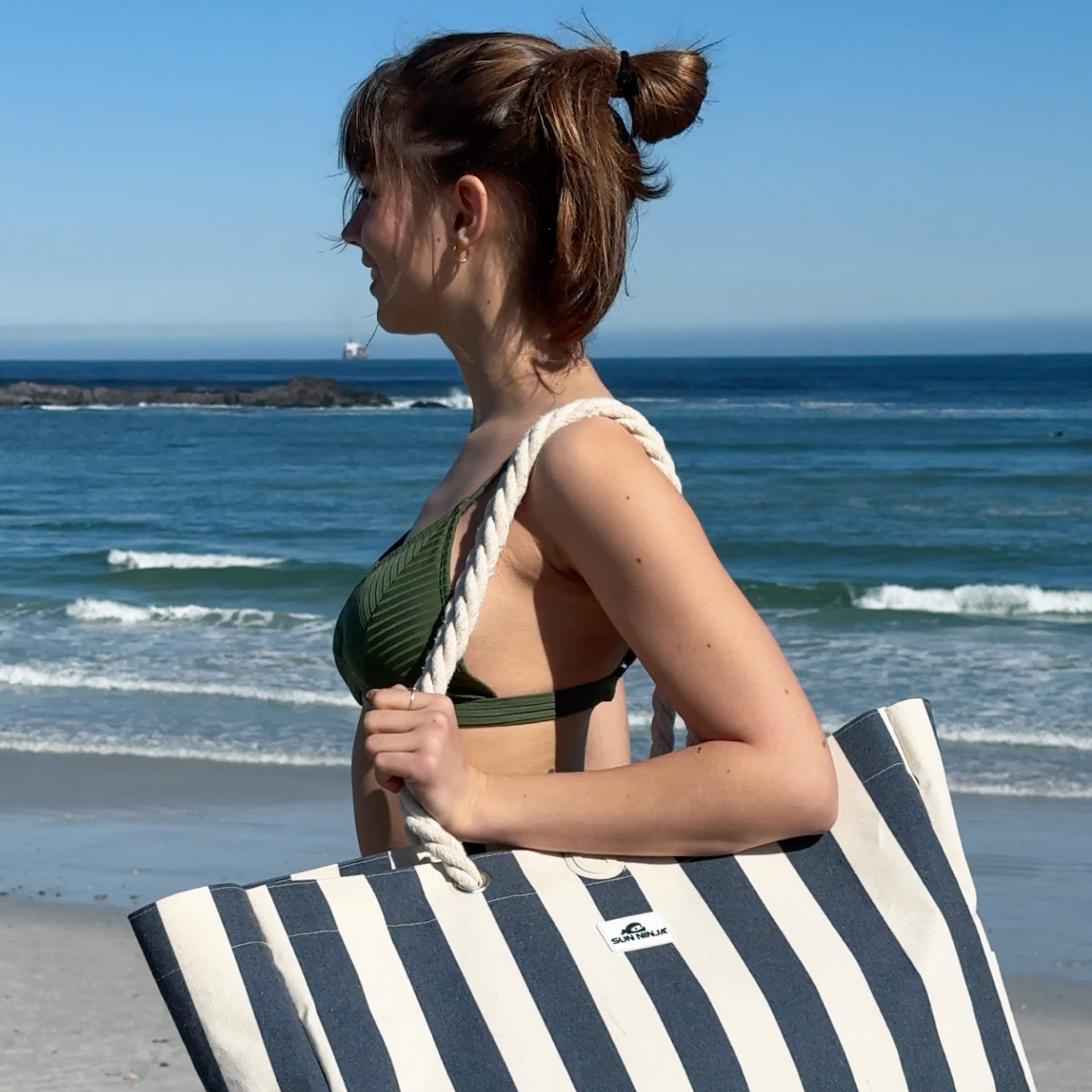 Canvas Tote O2 image 3